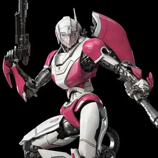 Transformers: Bumblebee Dlx Scale Collectible Series Arcee – Kicks 