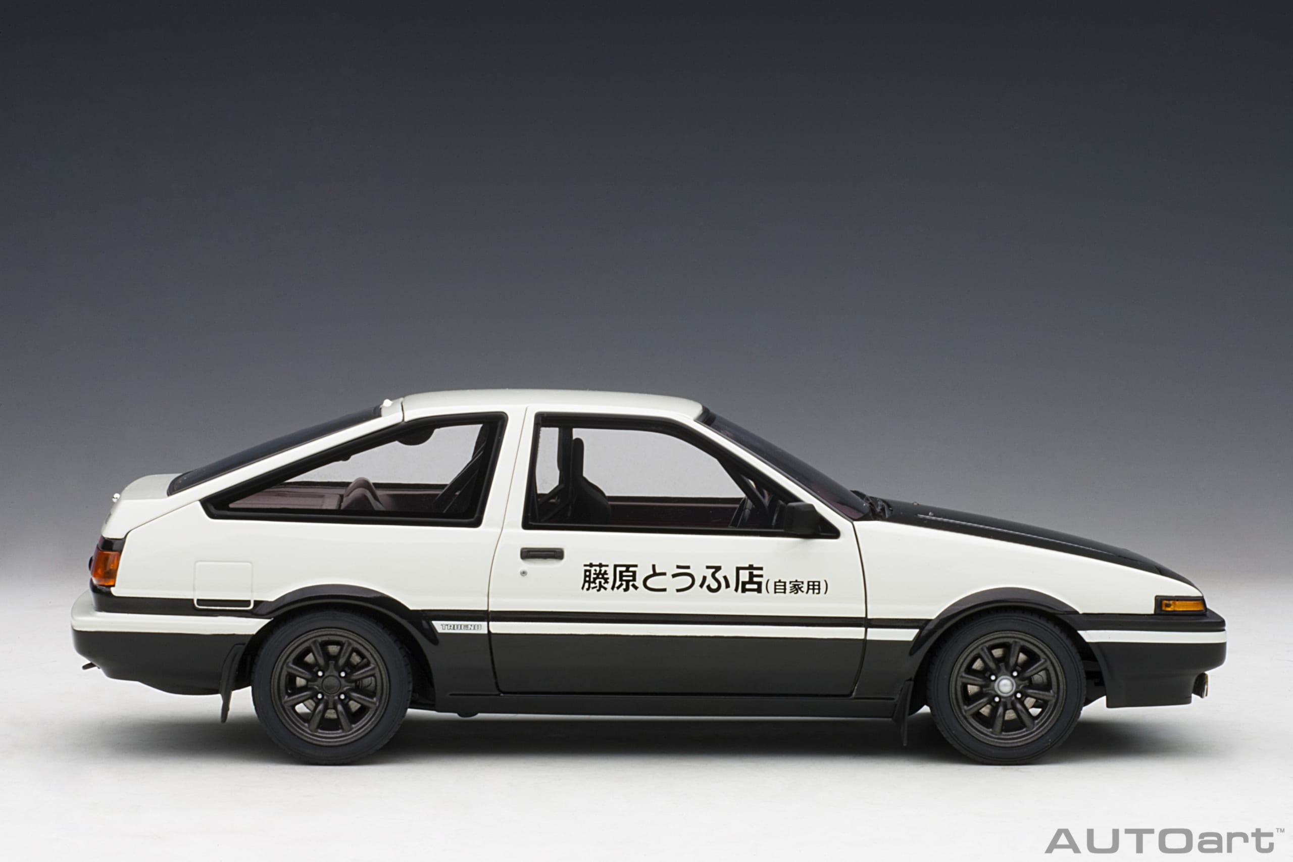 AUTOart Toyota Sprinter Trueno (AE86) 