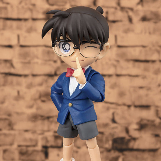 Detective Conan S.H.Figuarts Conan Edogawa (Resolution Edition) close up