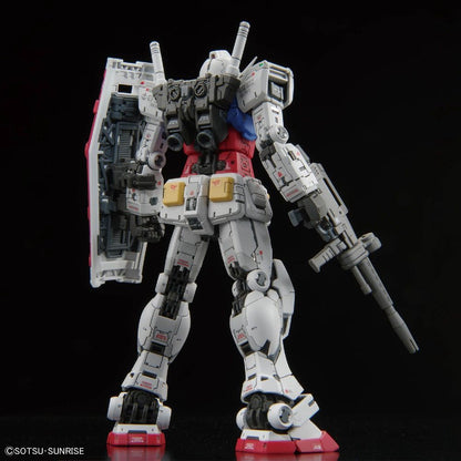 Bandai Hobby RG Gundam 1/144 RX-78-2 Version 2.0