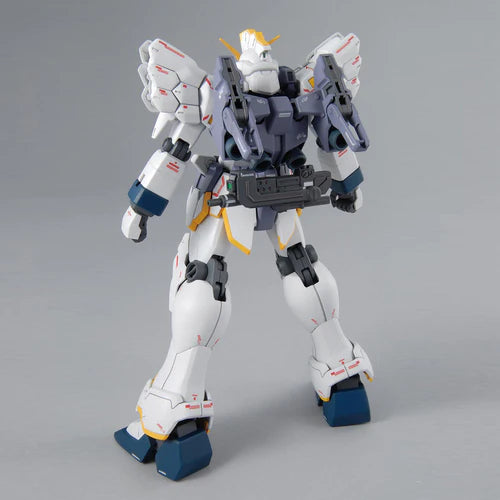 Bandai Hobby Gundam Wing Gundam Sandrock EW 1/100 - Master Grade