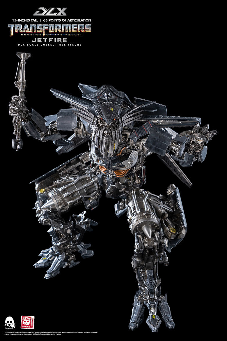 Transformers: Revenge of the Fallen DLX Jetfire Threezero holding weapon