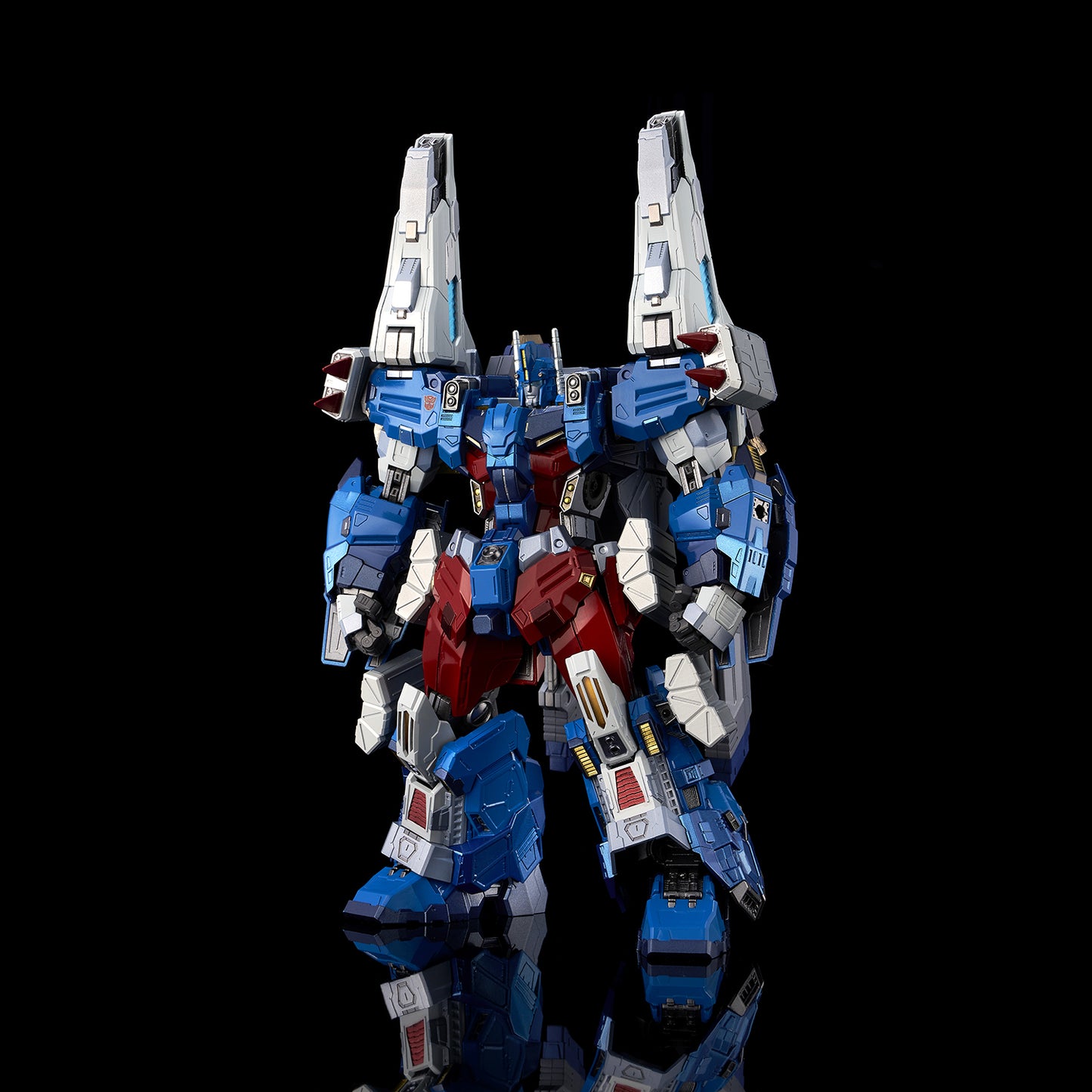 Pre Order TRANSFORMERS KURO KARA KURI ULTRA MAGNUS